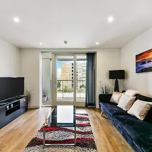 amazing-2-bed-2-bath-flat-in-canary-wharf.brighton-hotels-england.com/